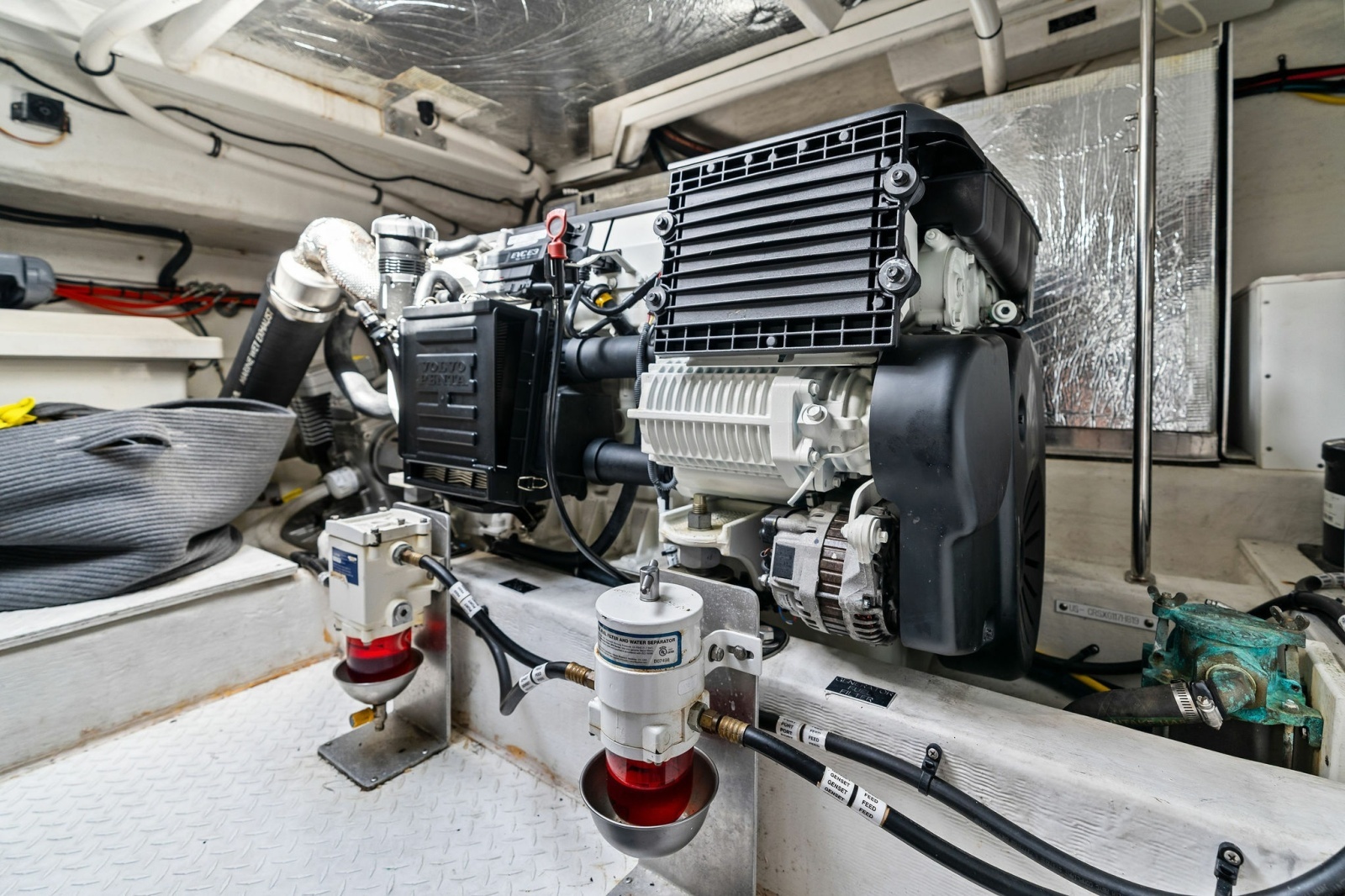 2019 Cruisers Yachts 42 Cantius 'Truly Ineffable'