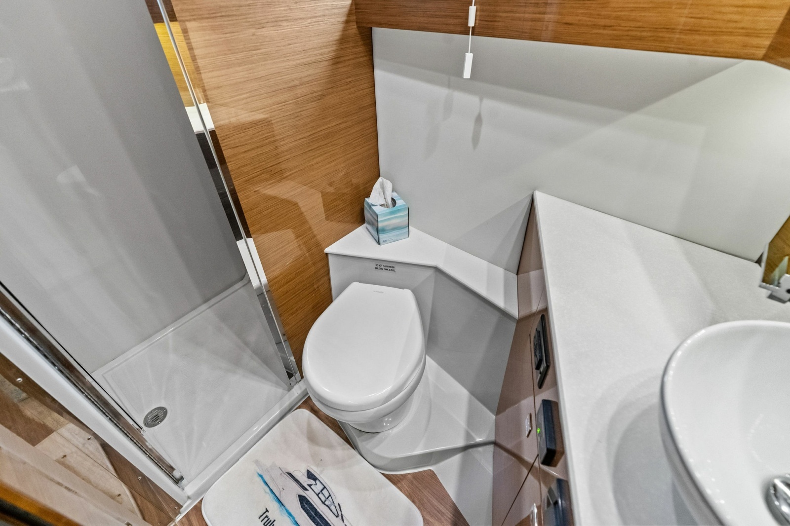 2019 Cruisers Yachts 42 Cantius 'Truly Ineffable'