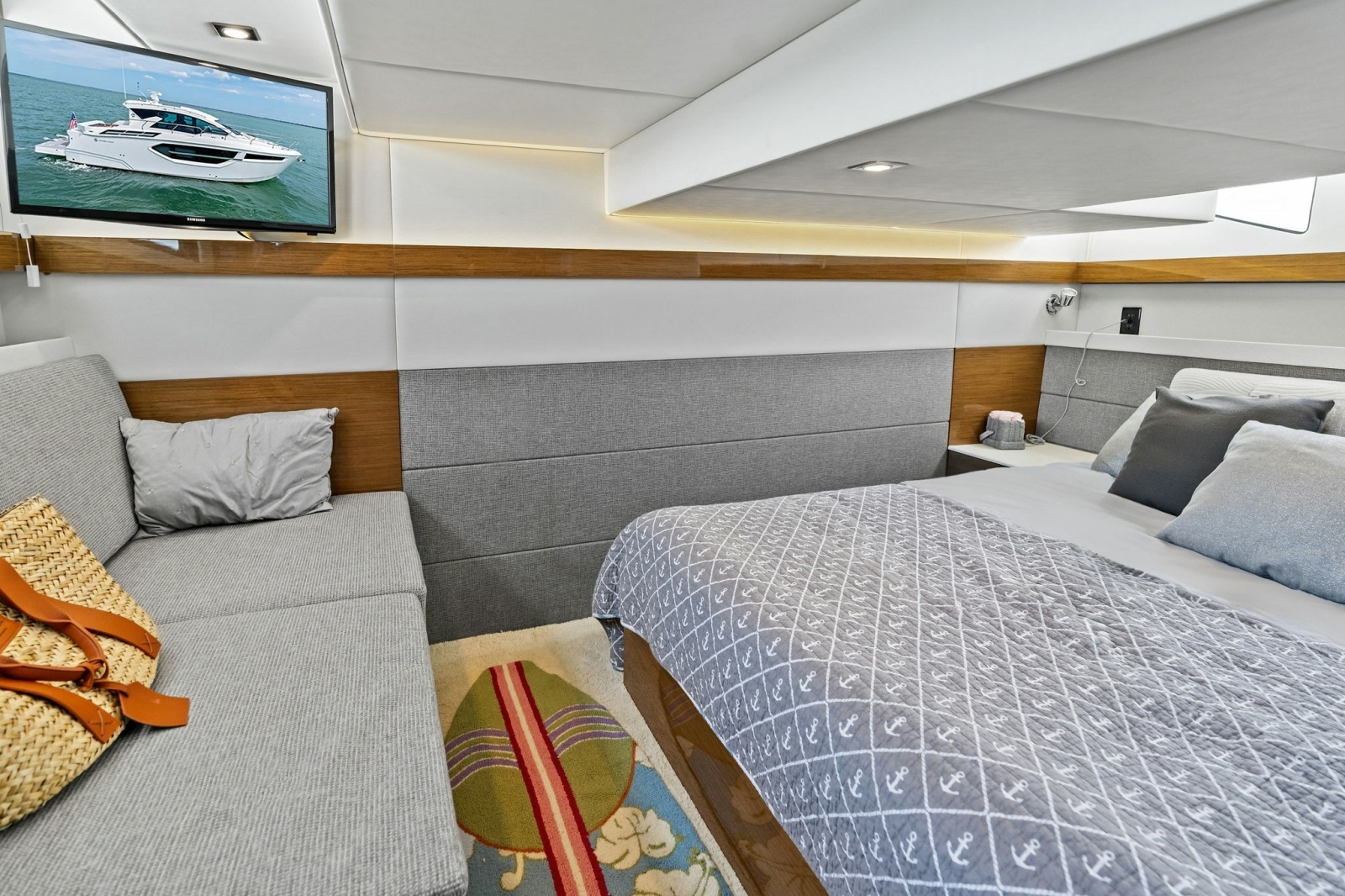 2019 Cruisers Yachts 42 Cantius 'Truly Ineffable'