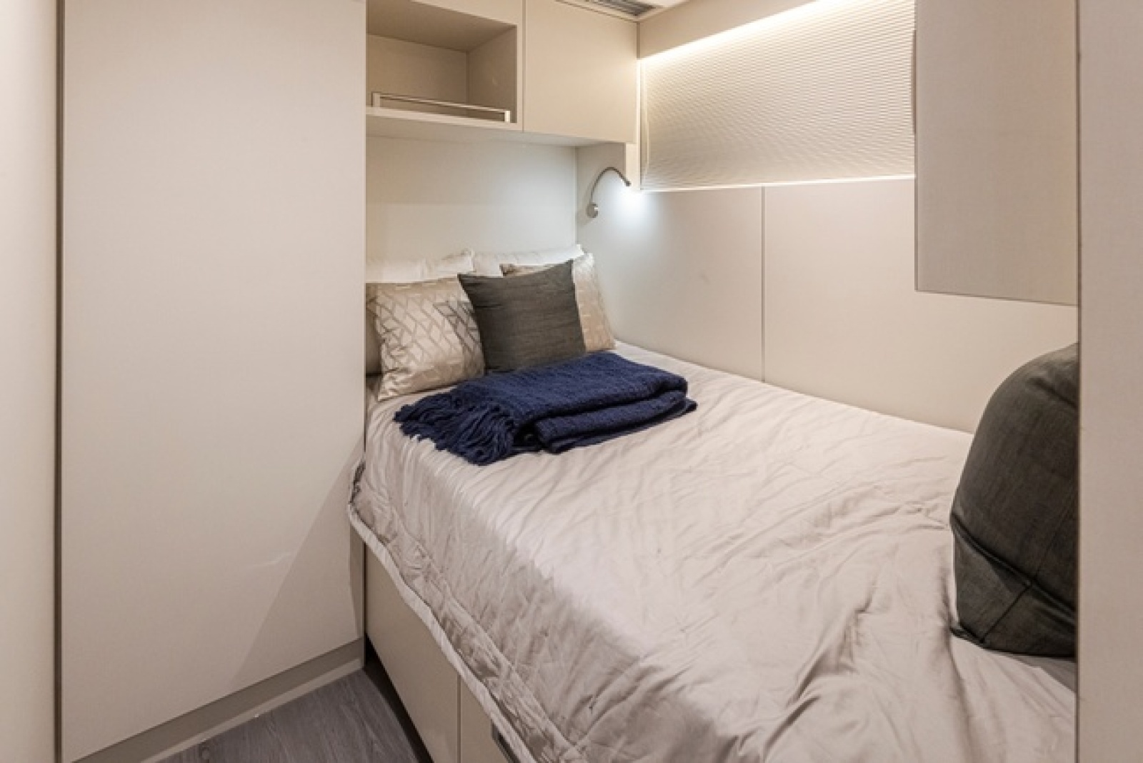 88ft Ocean Alexander Yacht For Sale