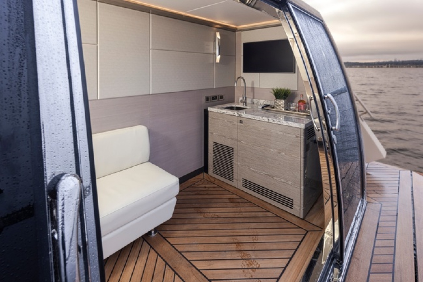 88ft Ocean Alexander Yacht For Sale