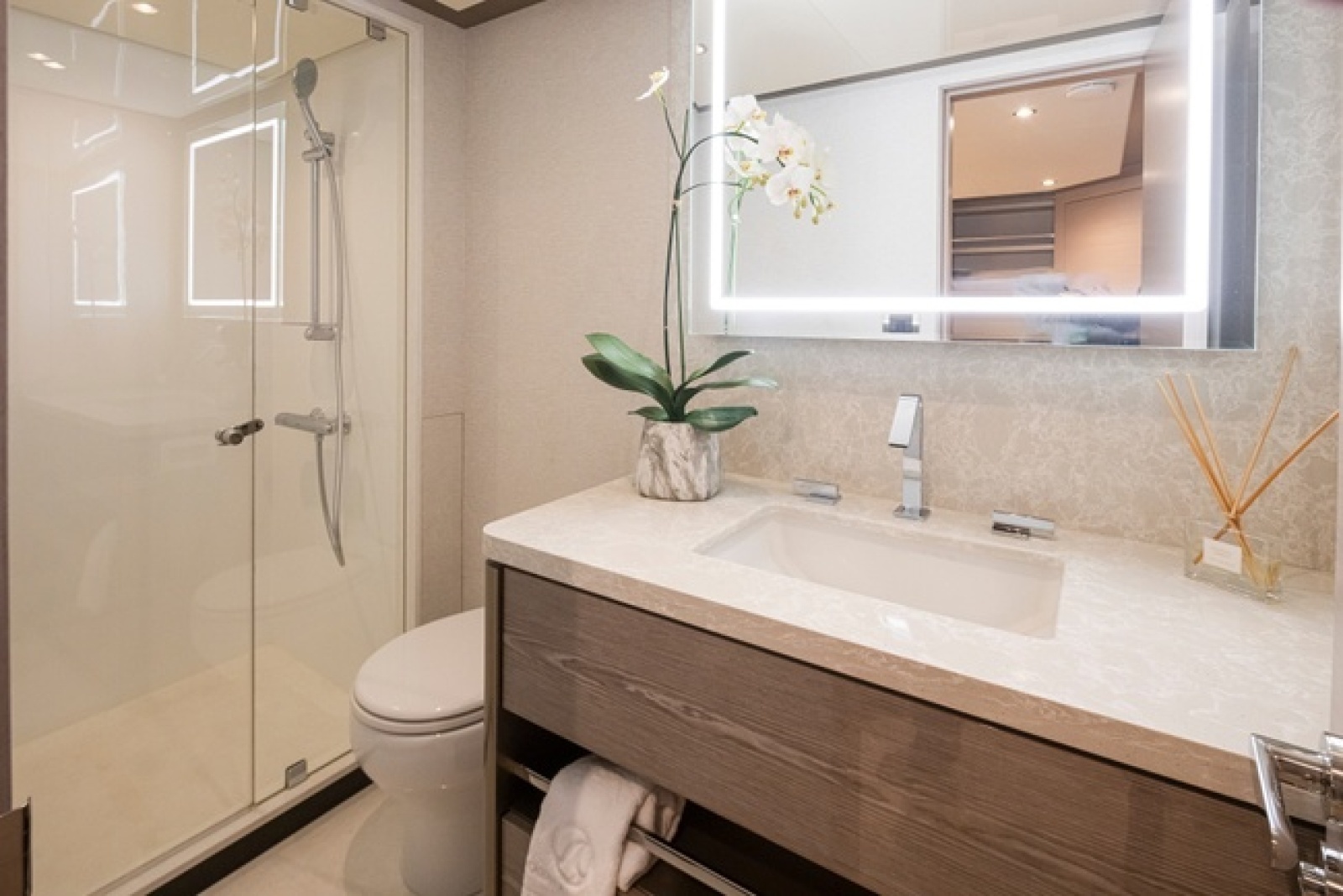 88ft Ocean Alexander Yacht For Sale