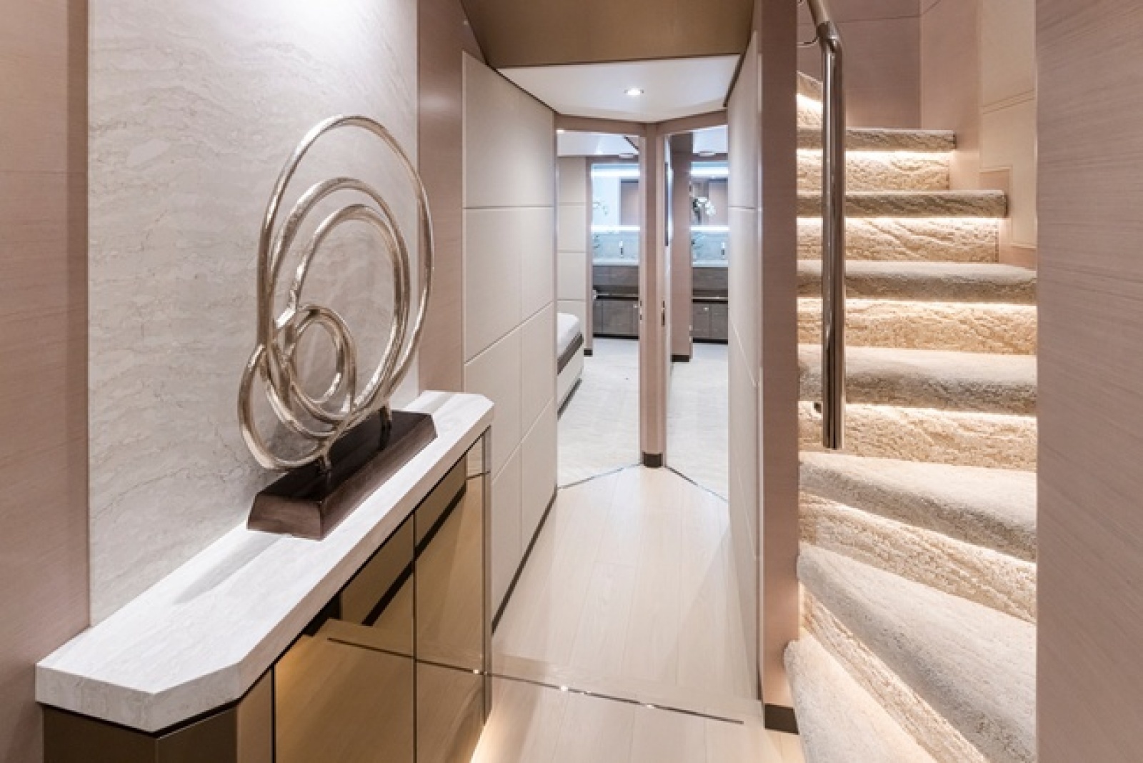 88ft Ocean Alexander Yacht For Sale