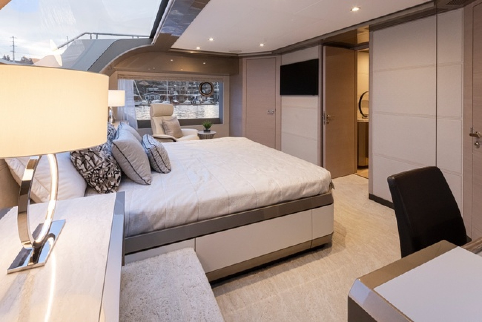 88ft Ocean Alexander Yacht For Sale