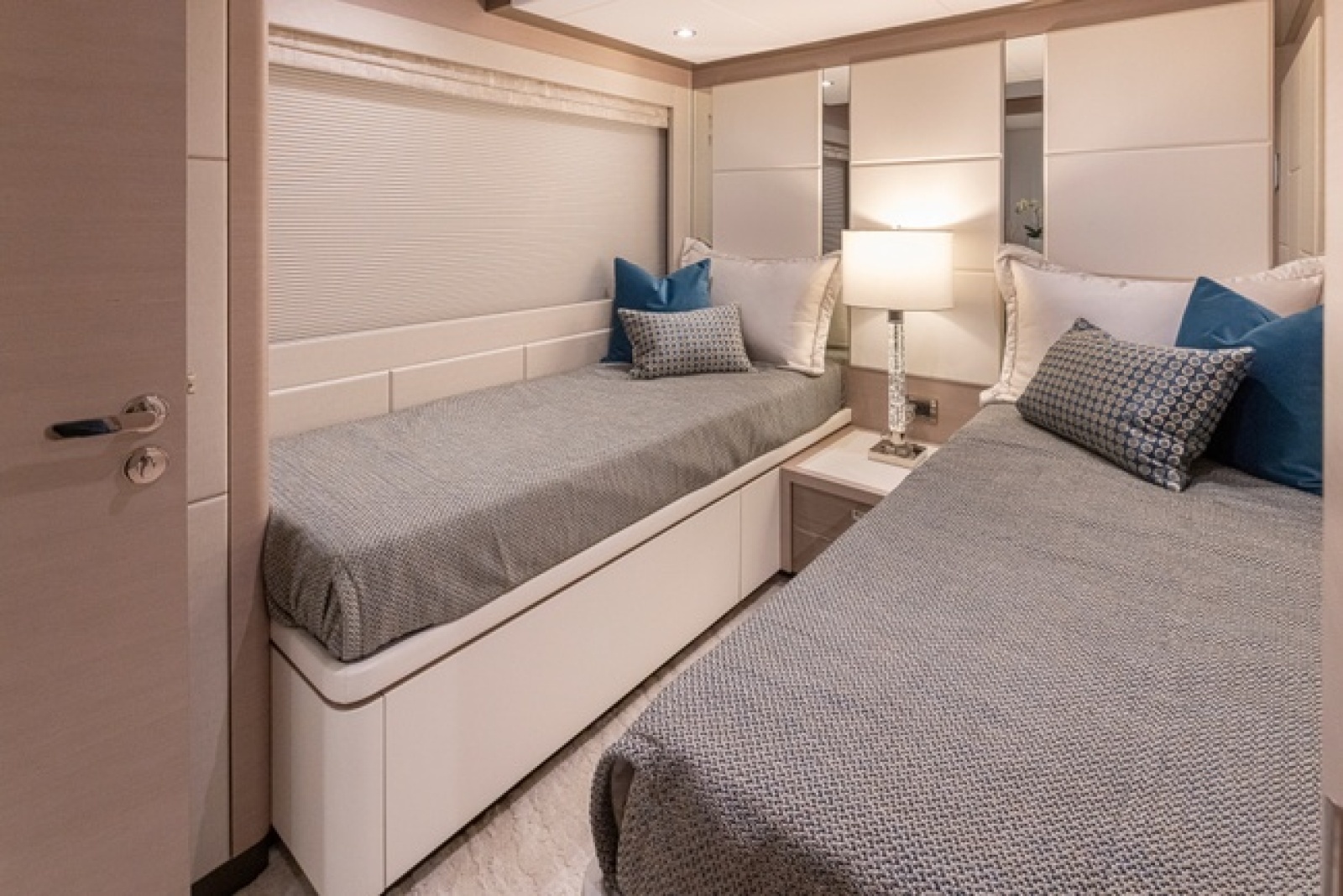 88ft Ocean Alexander Yacht For Sale