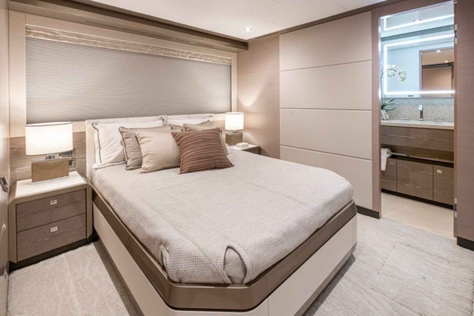 88ft Ocean Alexander Yacht For Sale