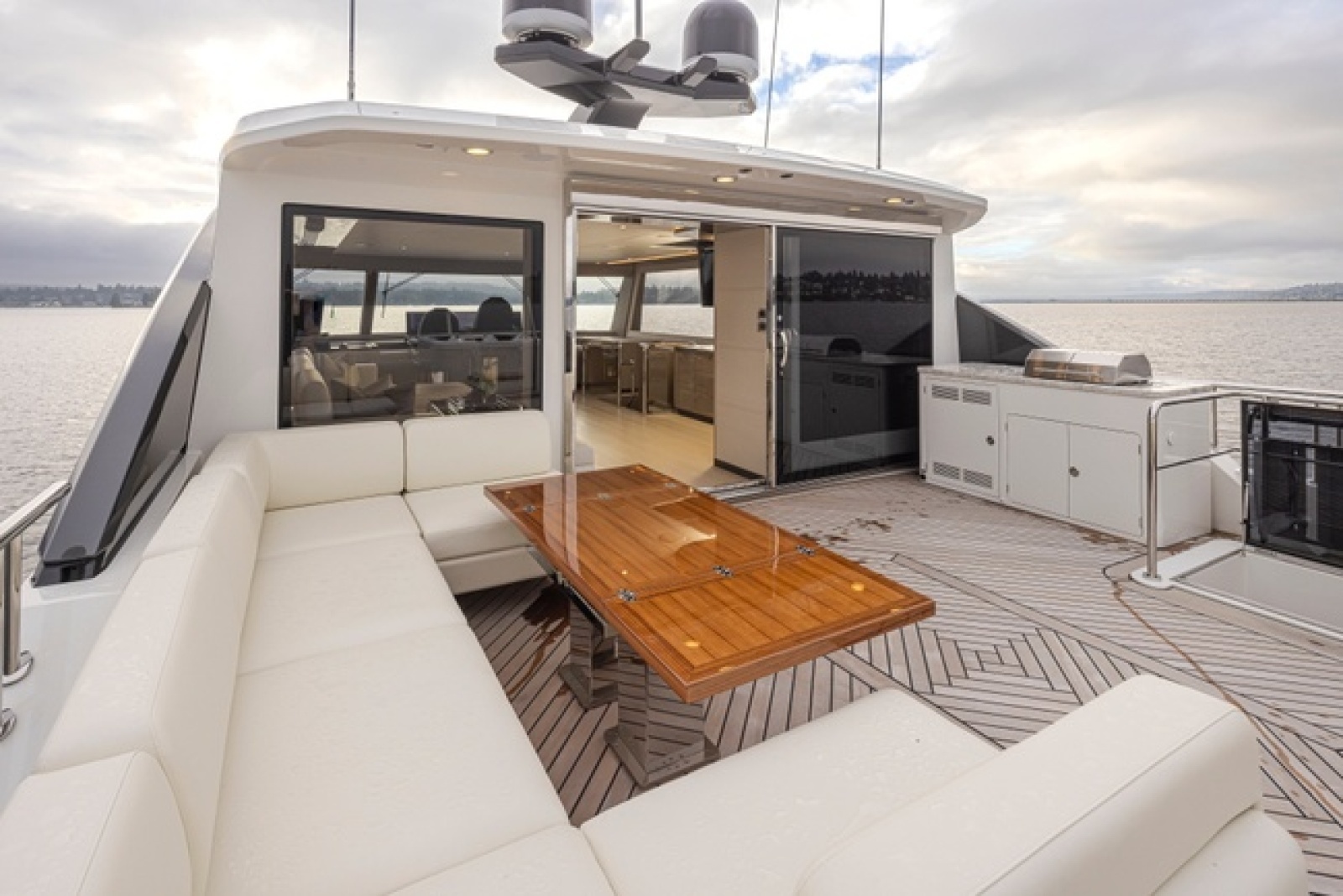 88ft Ocean Alexander Yacht For Sale