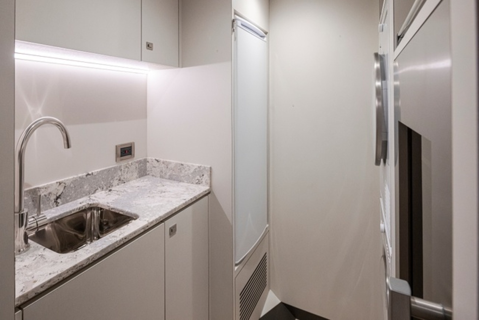 88ft Ocean Alexander Yacht For Sale