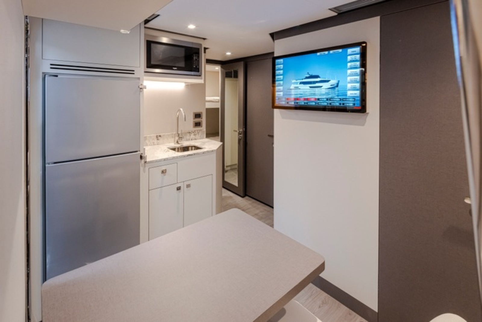 88ft Ocean Alexander Yacht For Sale