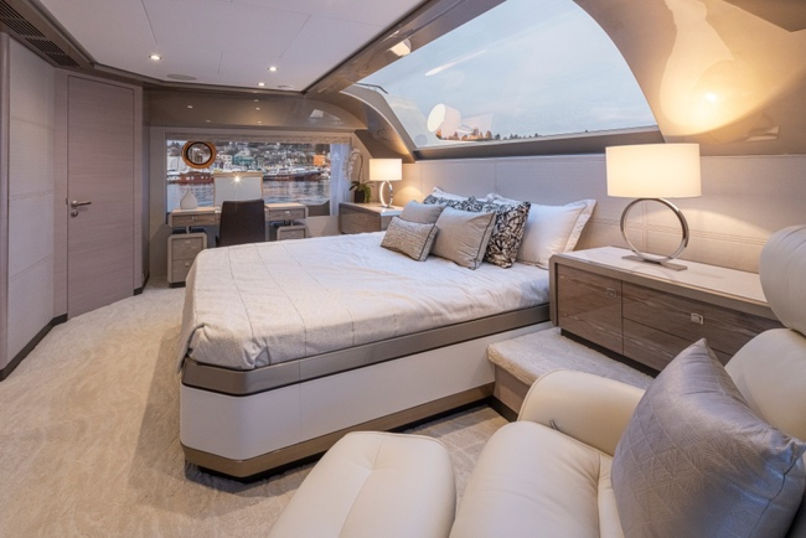 88ft Ocean Alexander Yacht For Sale