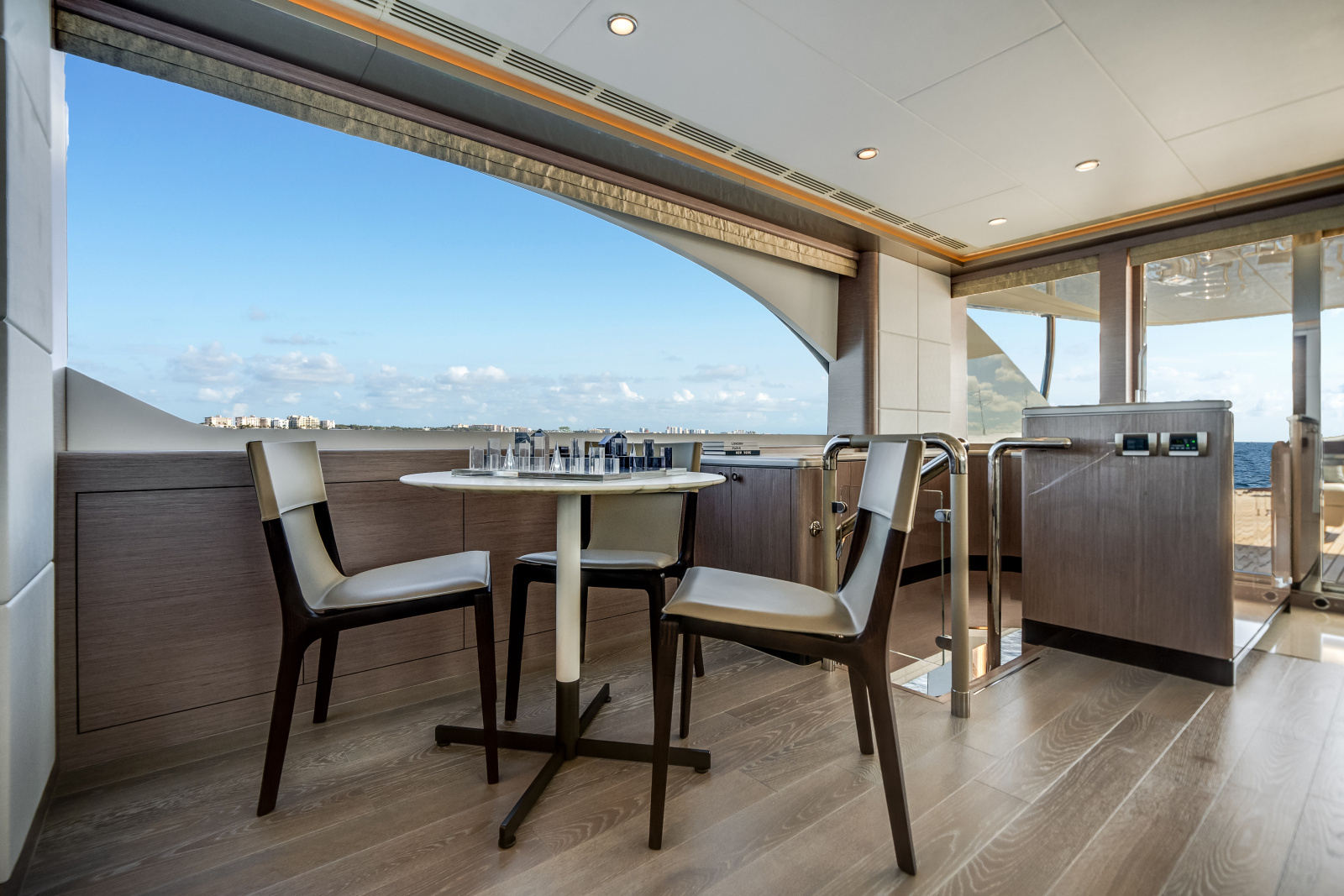 120ft Ocean Alexander Yacht For Sale