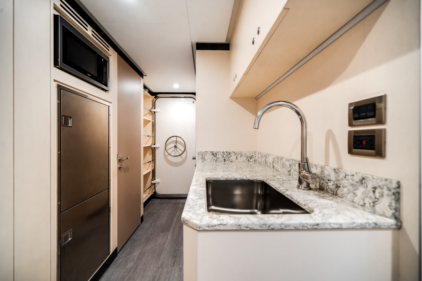 120ft Ocean Alexander Yacht For Sale