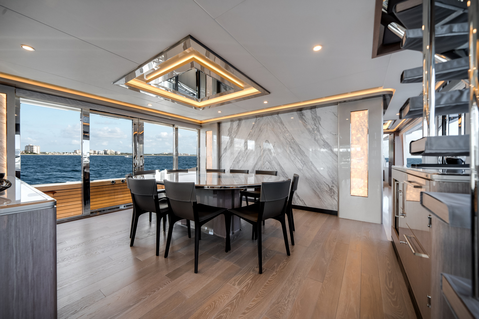 120ft Ocean Alexander Yacht For Sale