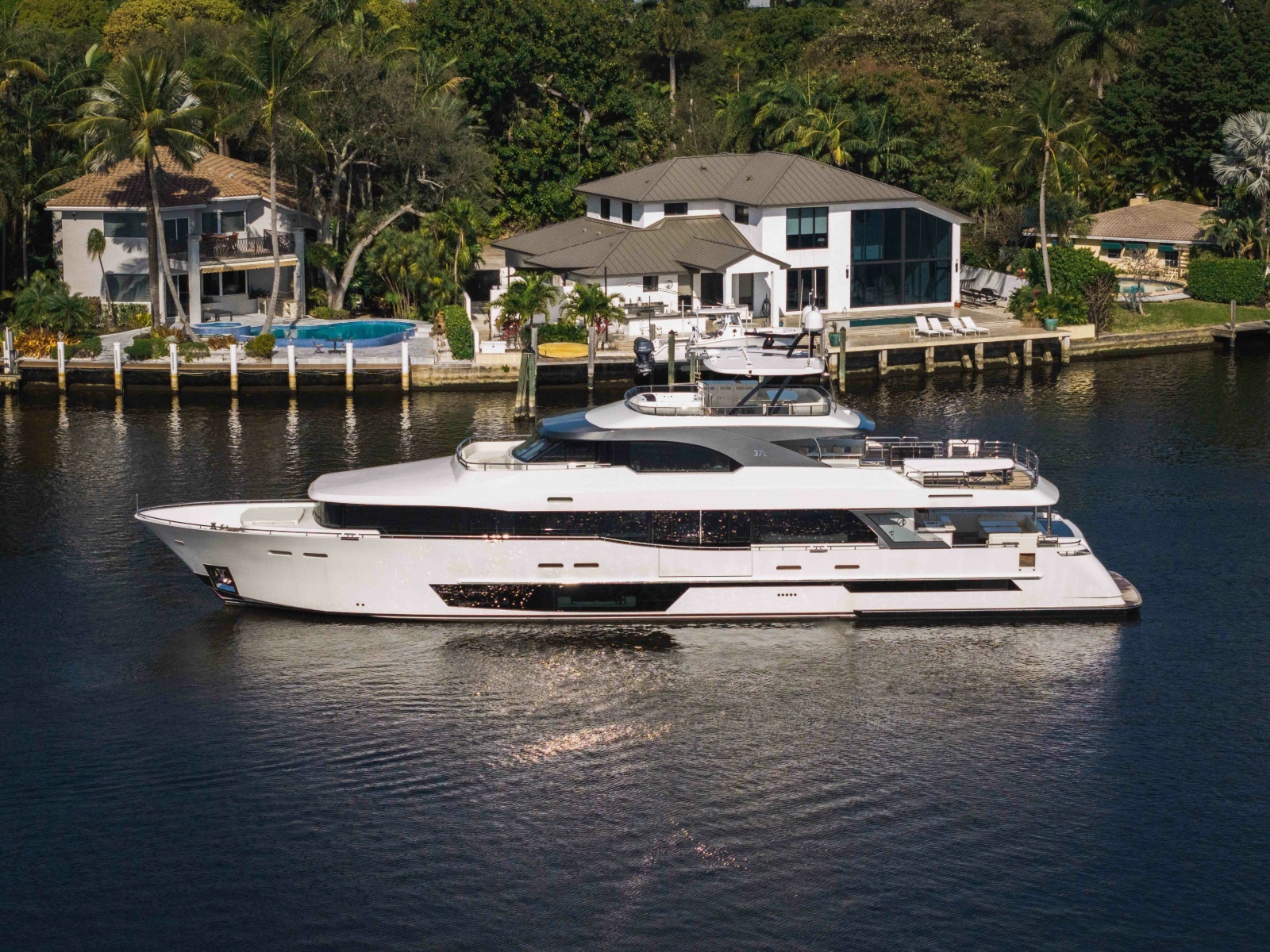 120ft Ocean Alexander Yacht For Sale