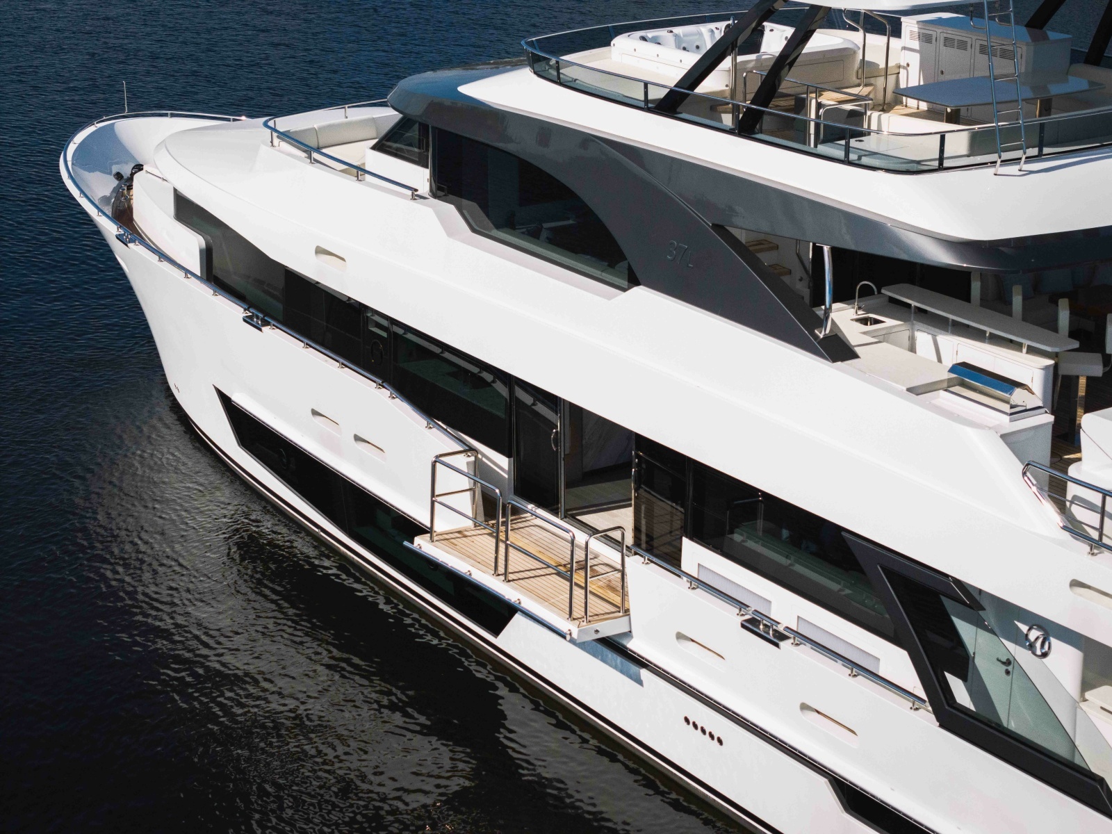 120ft Ocean Alexander Yacht For Sale