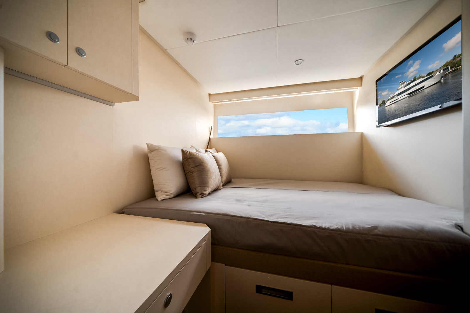 120ft Ocean Alexander Yacht For Sale