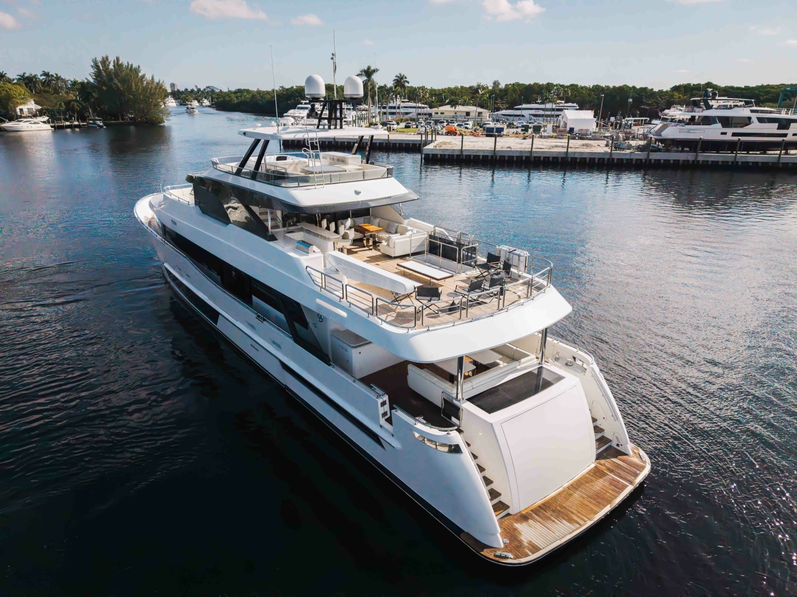 120ft Ocean Alexander Yacht For Sale