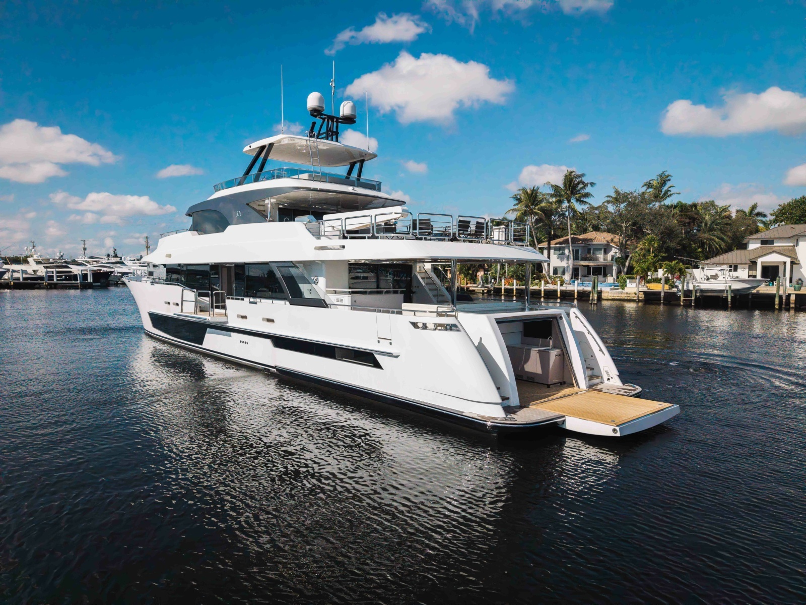 120ft Ocean Alexander Yacht For Sale