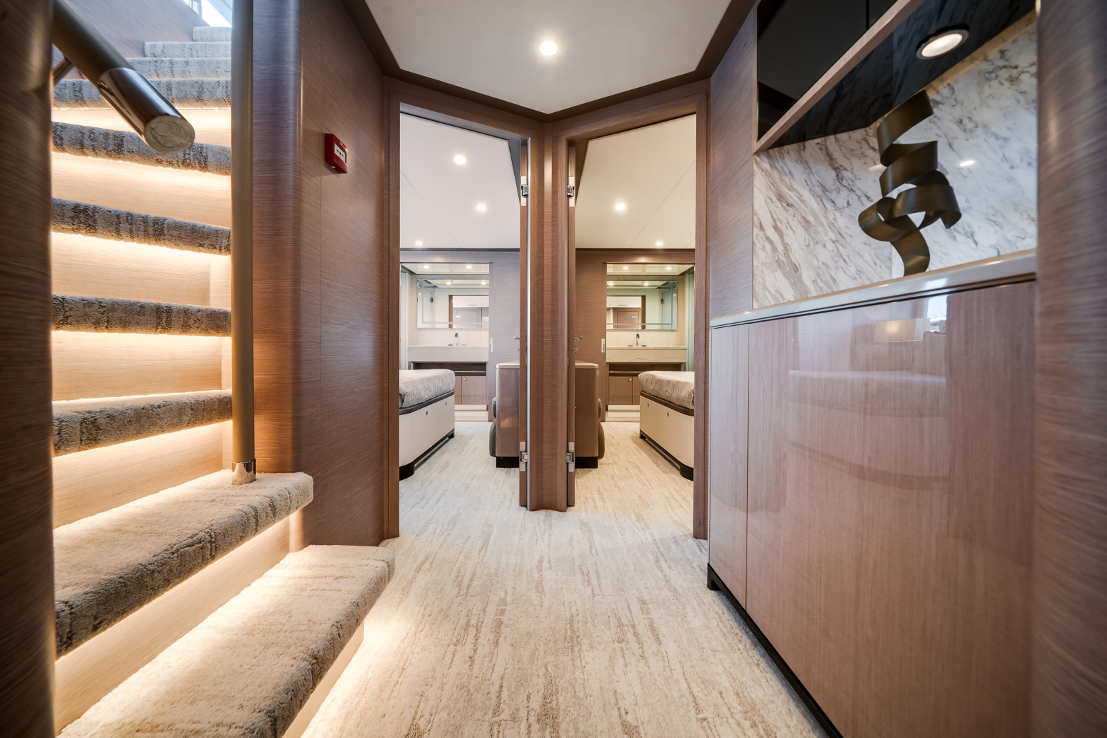 120ft Ocean Alexander Yacht For Sale