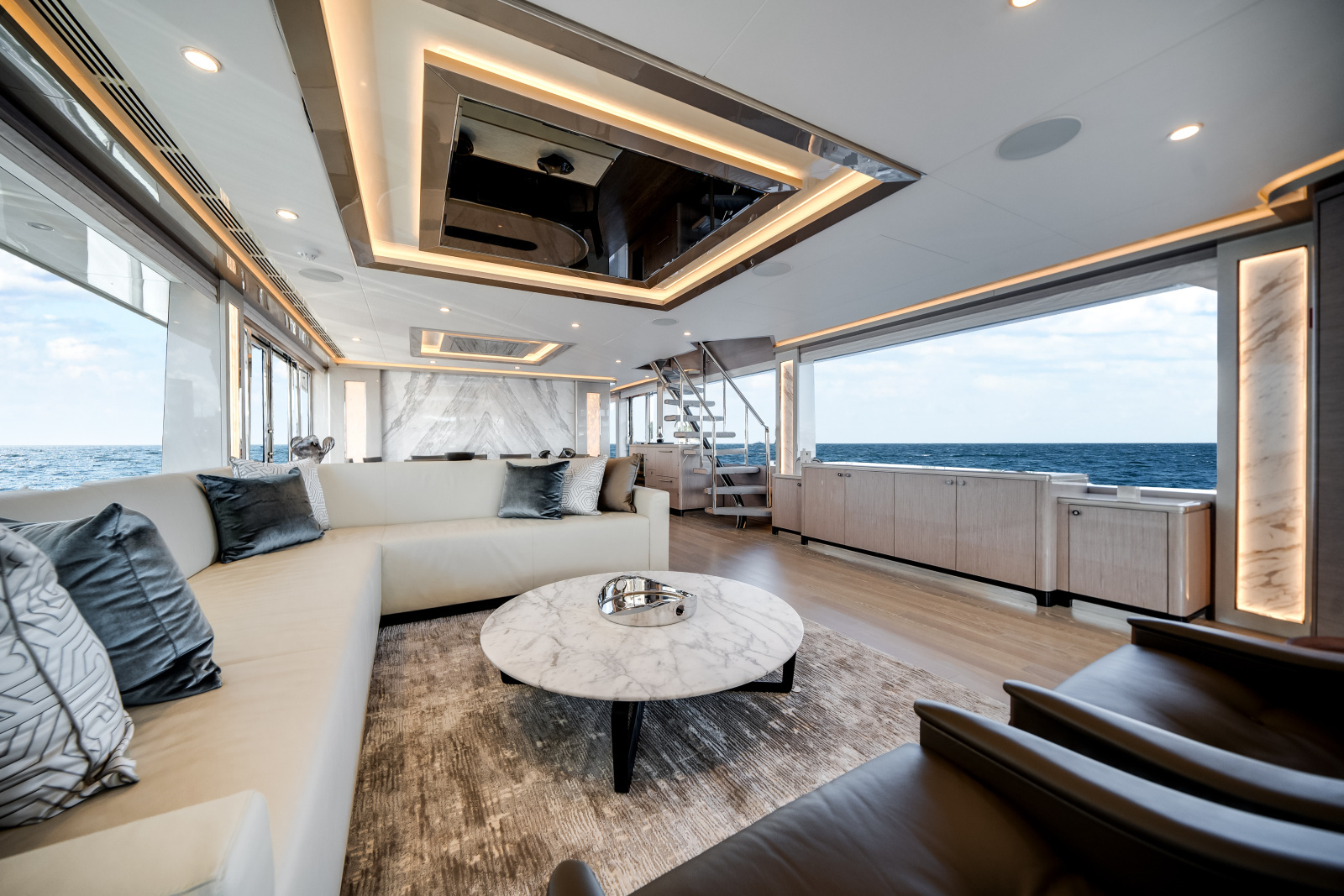 120ft Ocean Alexander Yacht For Sale