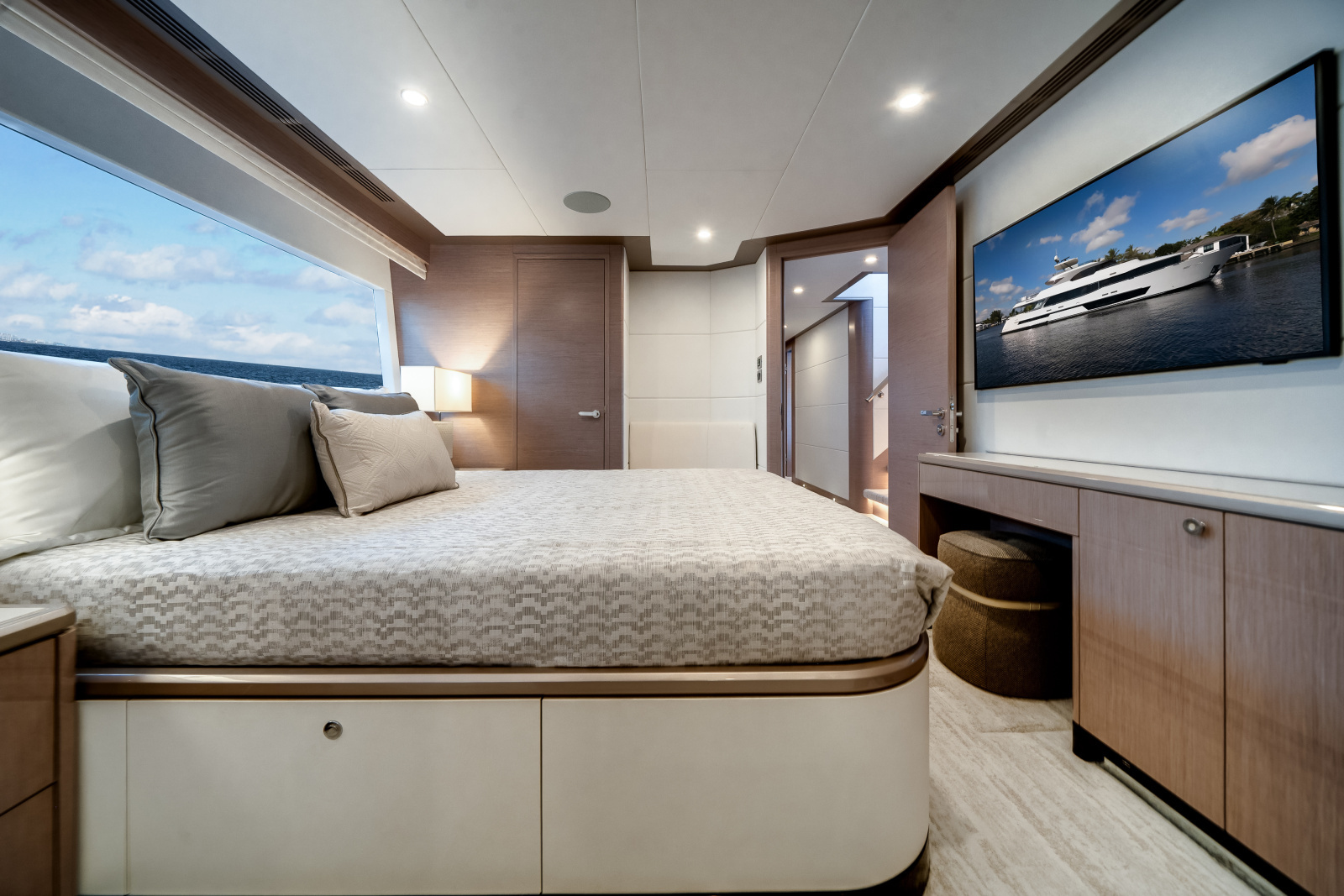 120ft Ocean Alexander Yacht For Sale