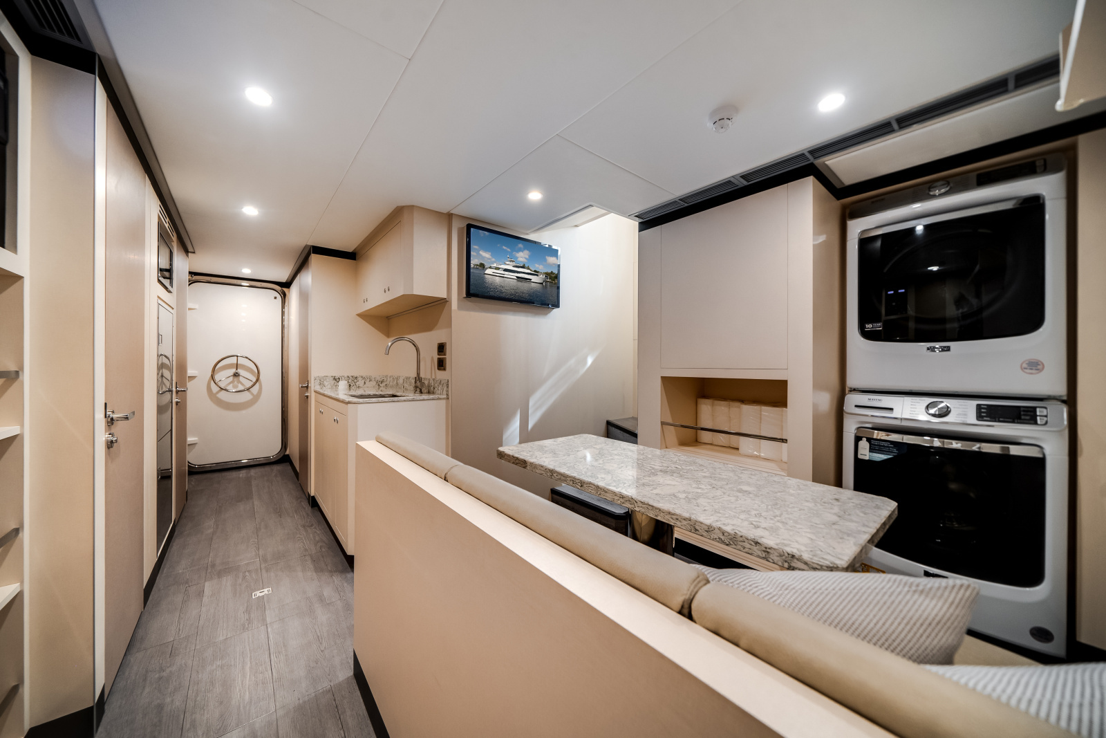 120ft Ocean Alexander Yacht For Sale