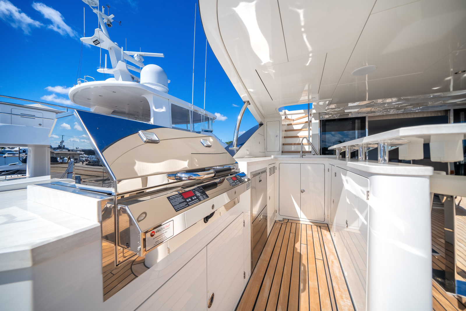 120ft Ocean Alexander Yacht For Sale