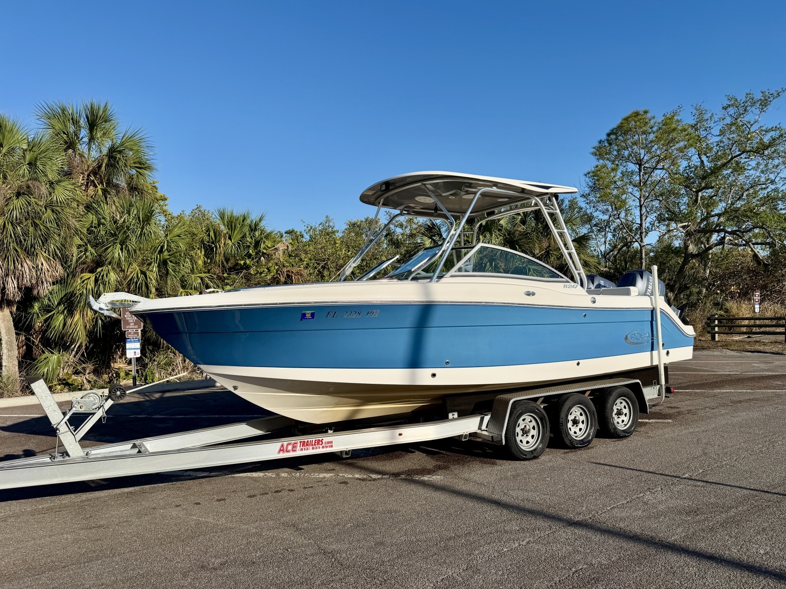 24ft Robalo Yacht For Sale