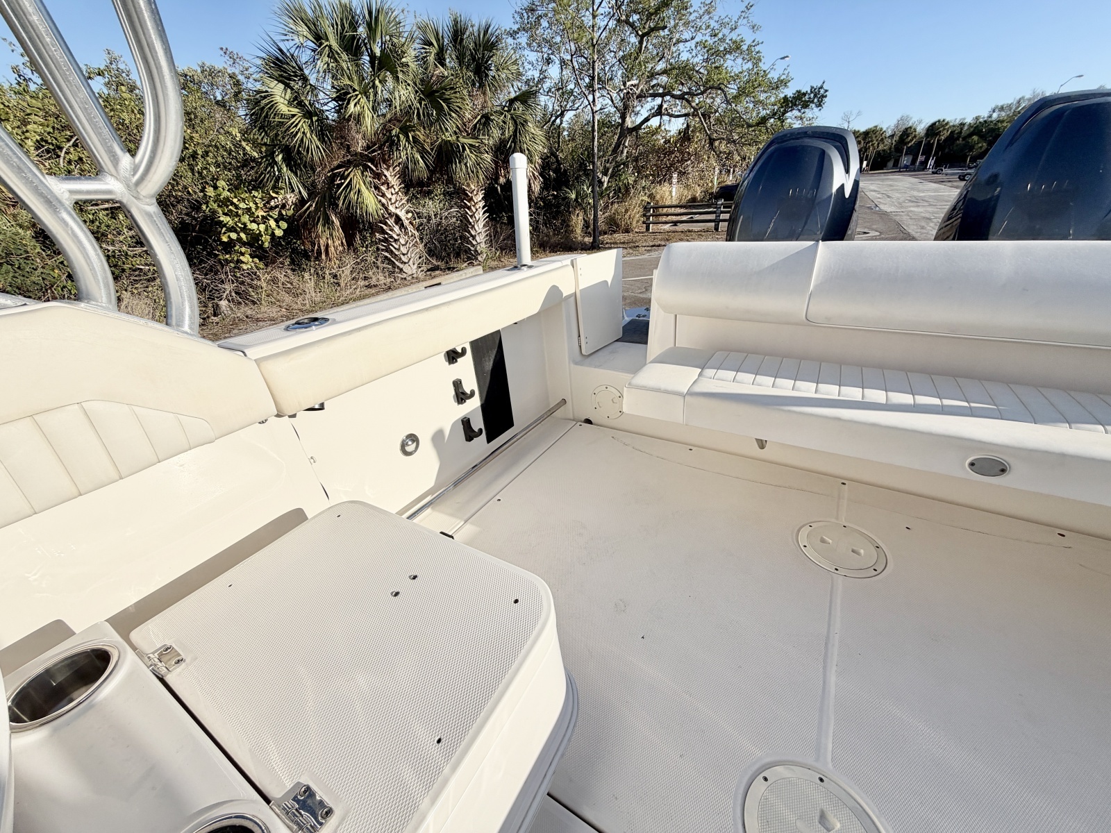 24ft Robalo Yacht For Sale