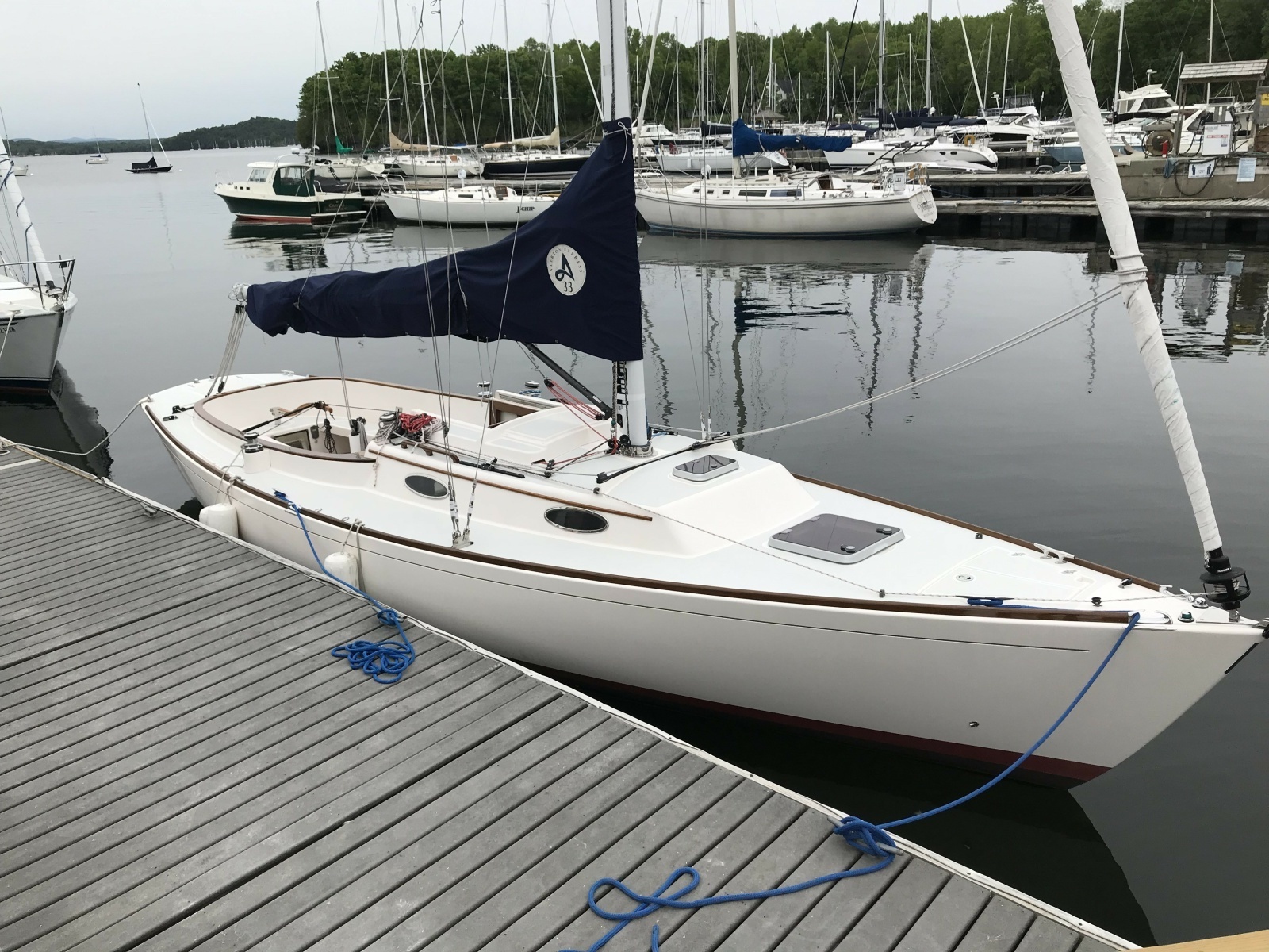 2011 Alerion Sport 33