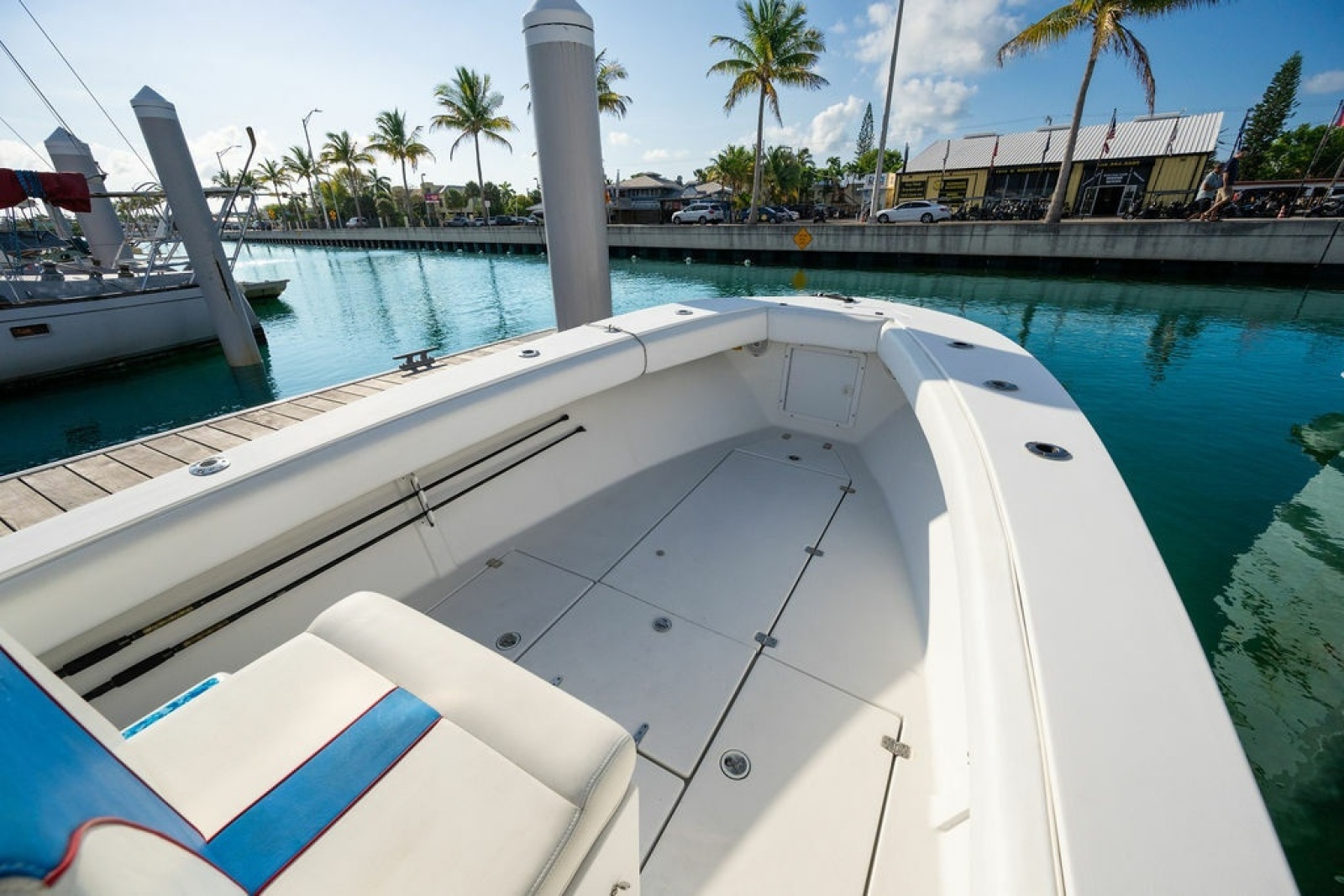 26ft SeaVee Yacht For Sale