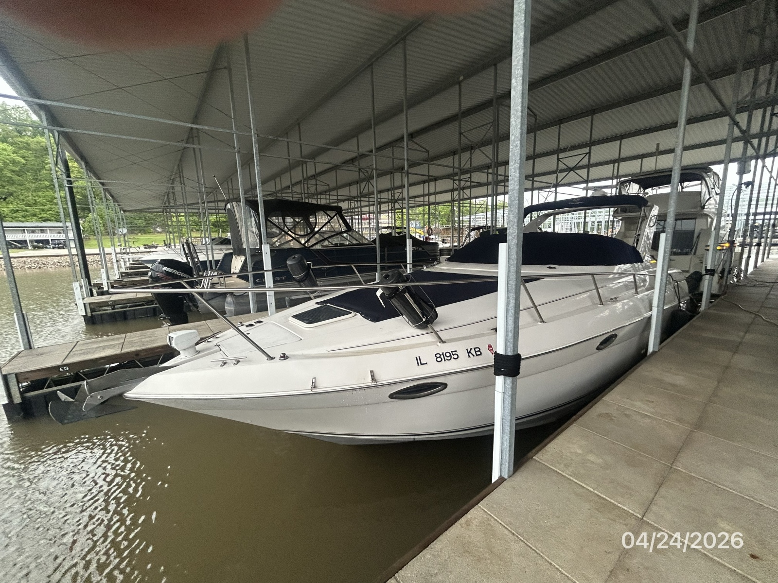 32' Regal port forward profile