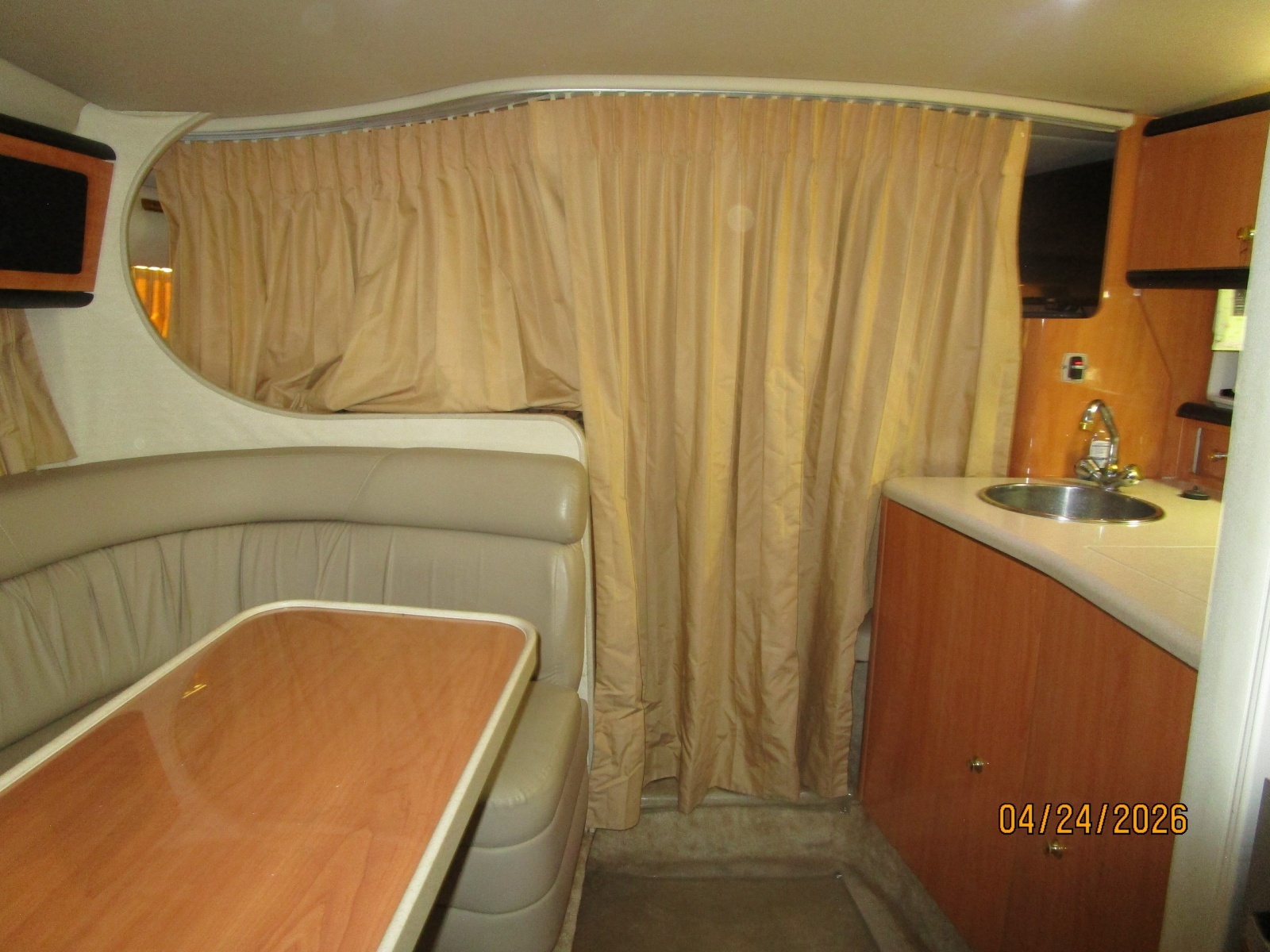 32' Regal forward stateroom curtain