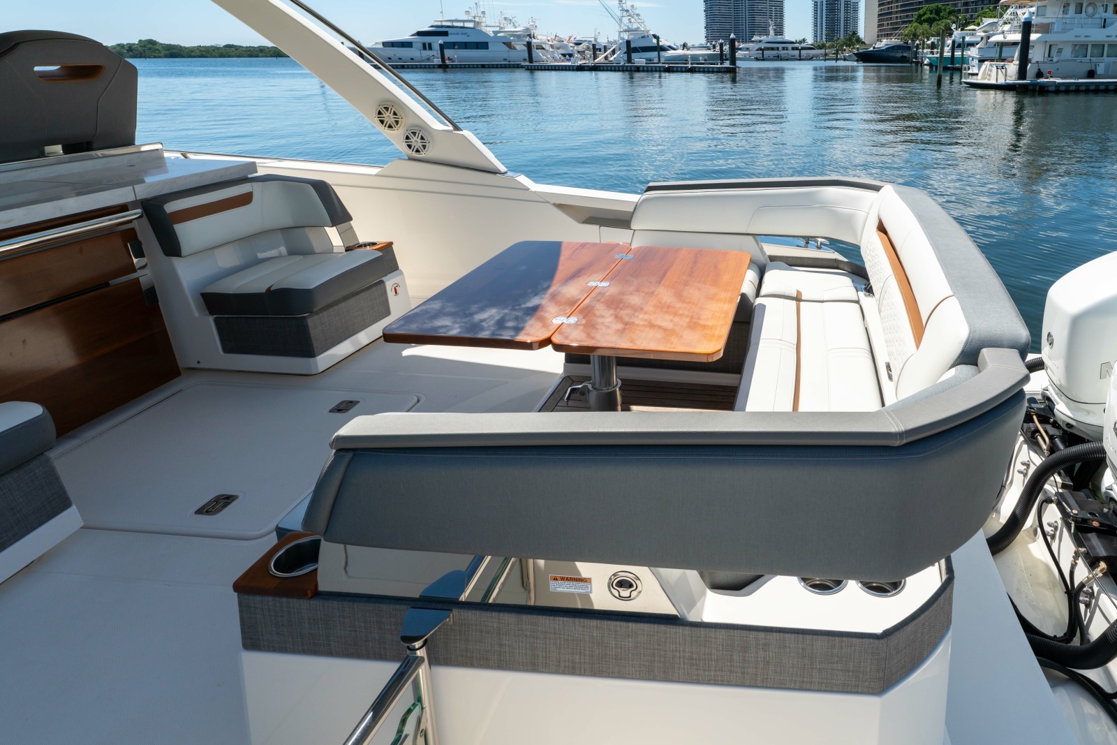 LA DOLCE VITA 38ft Tiara Yachts Yacht For Sale