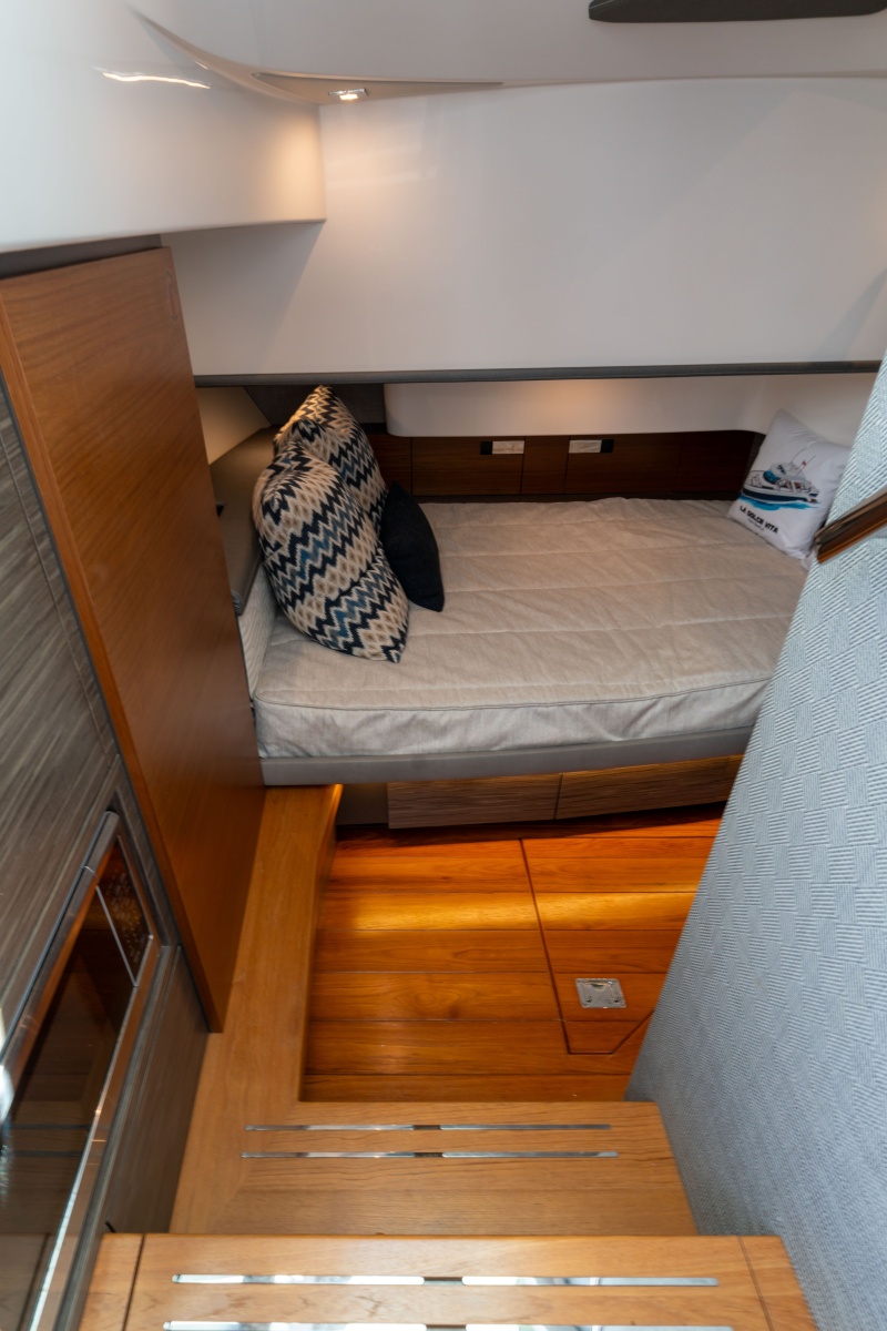 2020 Tiara Yachts 38 LS