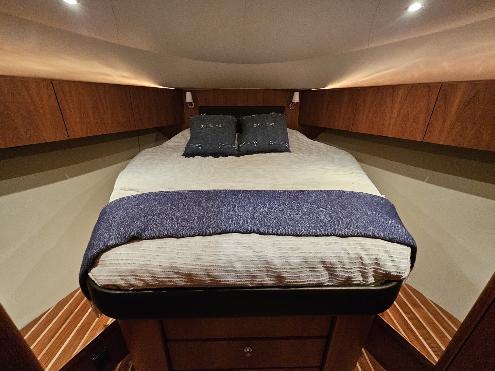 2014 Tiara Yachts 43 Open