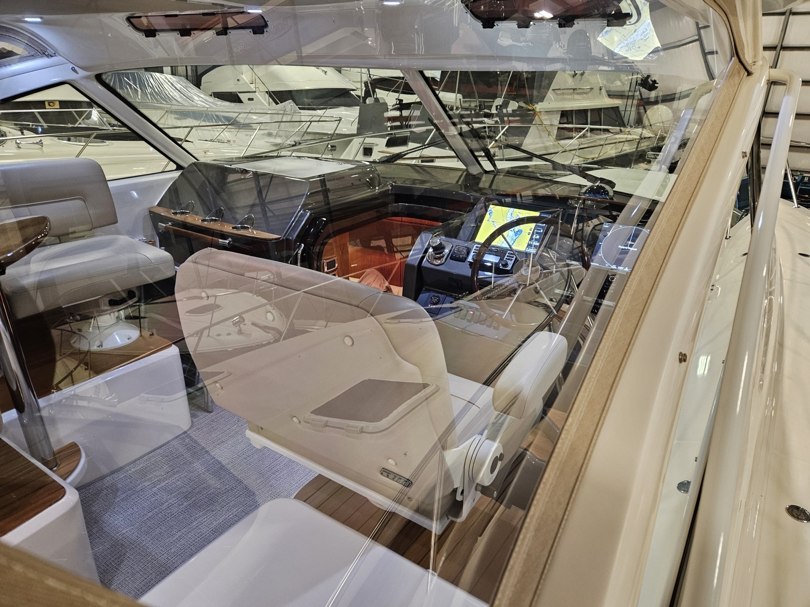 2014 Tiara Yachts 43 Open