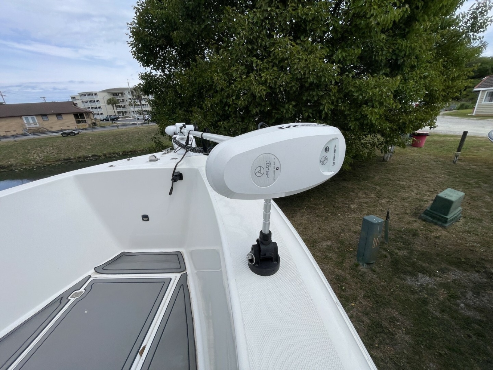 24ft Bluewater Yacht For Sale