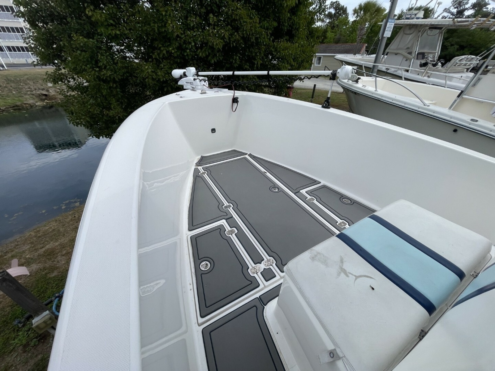 24ft Bluewater Yacht For Sale