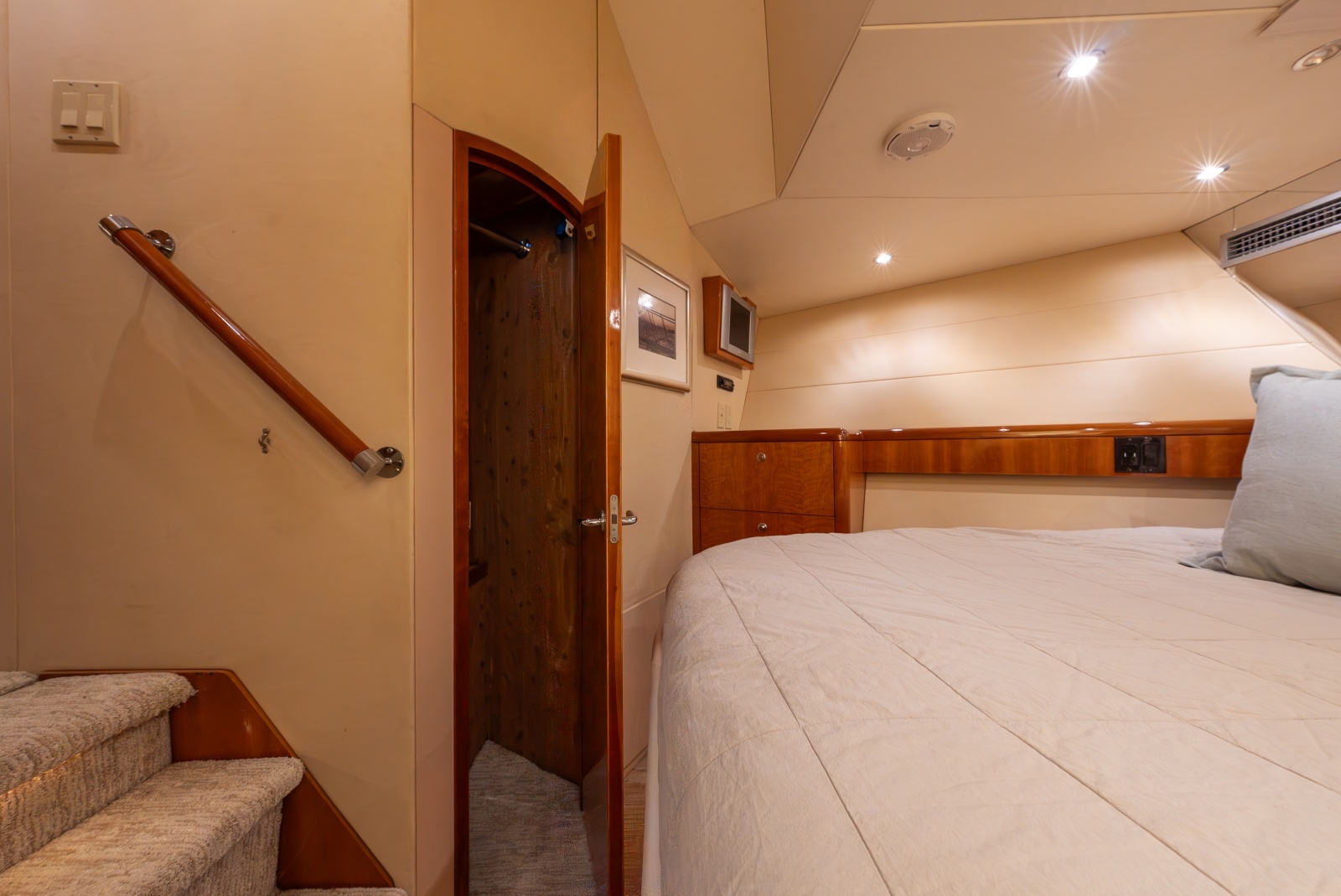 Forward VIP Stateroom