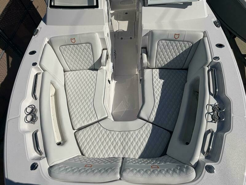 28ft Sea Fox Yacht For Sale