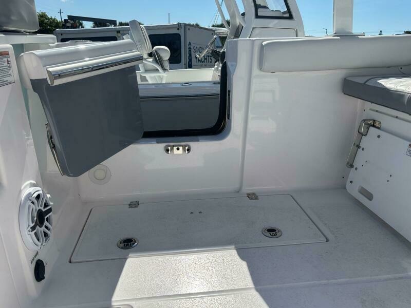 28ft Sea Fox Yacht For Sale