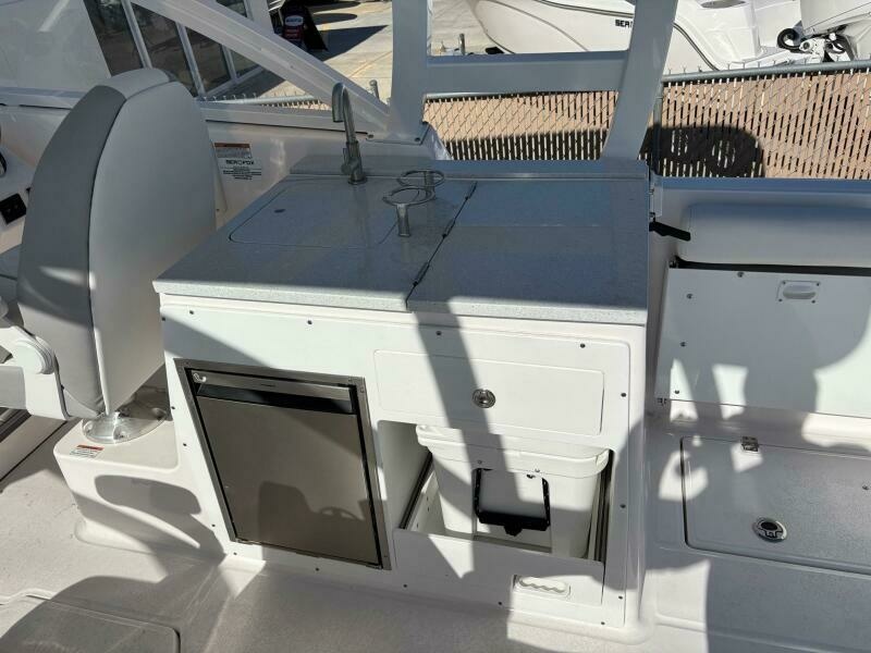 28ft Sea Fox Yacht For Sale