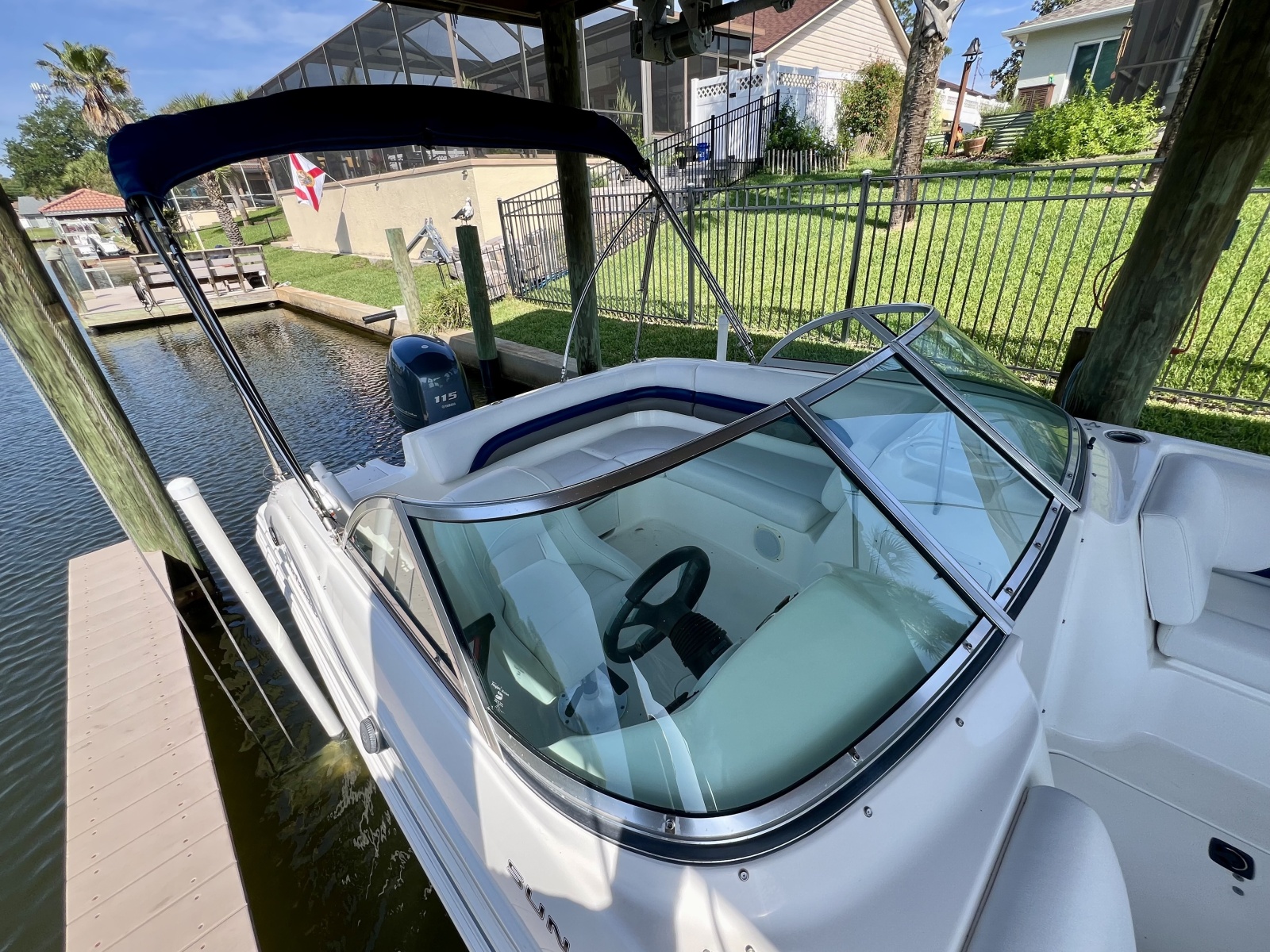 2013 Hurricane SunDeck 187 OB