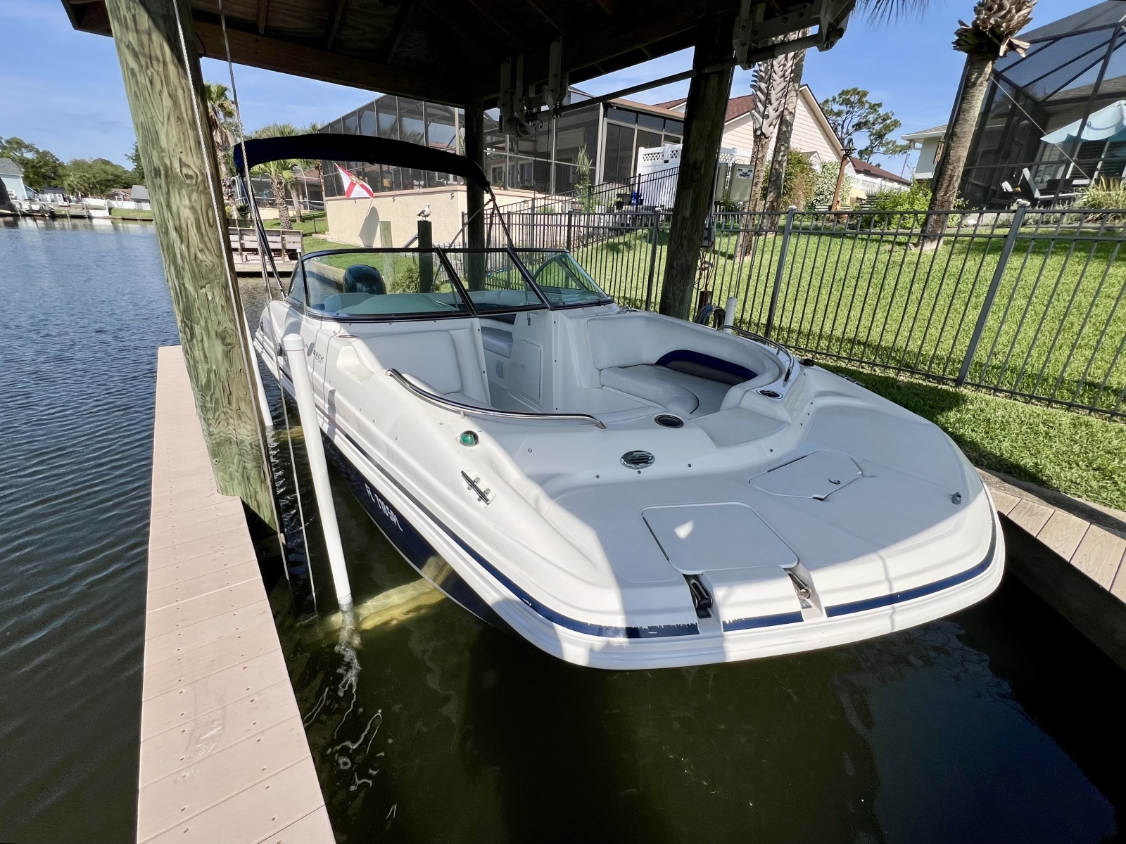 2013 Hurricane SunDeck 187 OB