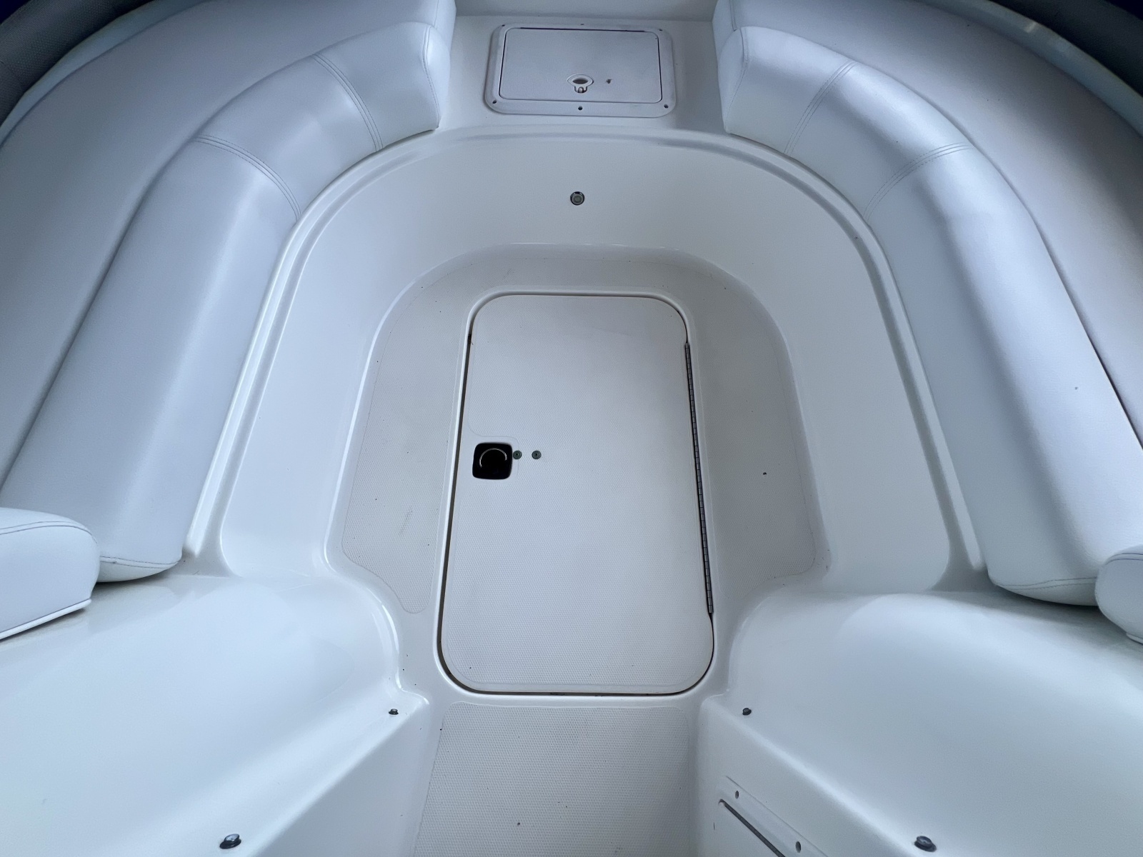2013 Hurricane SunDeck 187 OB
