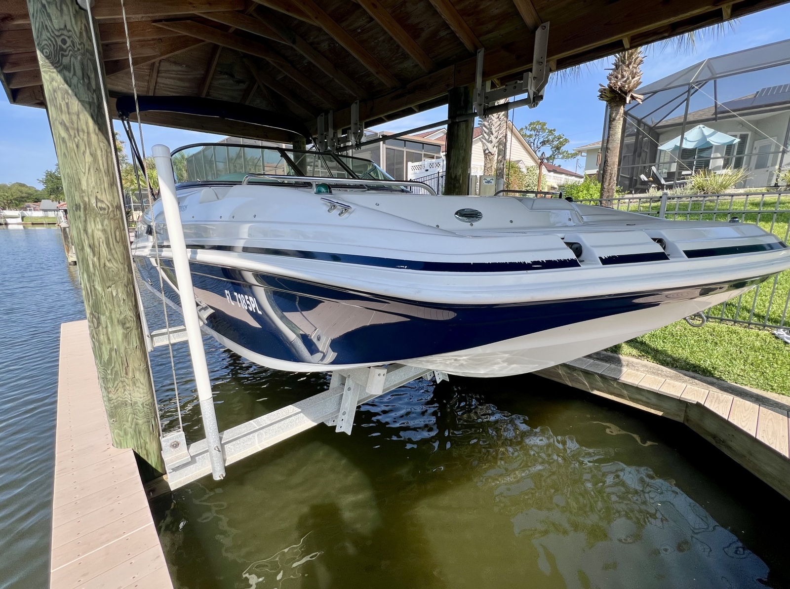 2013 Hurricane SunDeck 187 OB