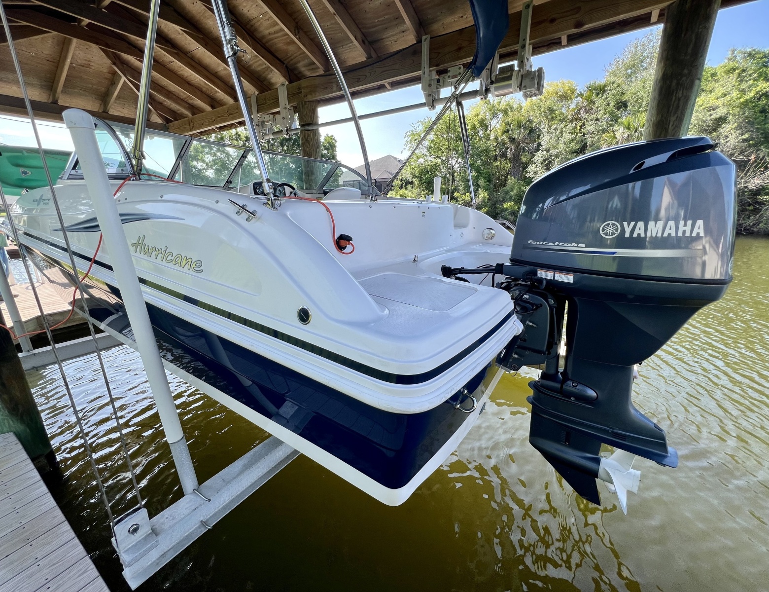 2013 Hurricane SunDeck 187 OB