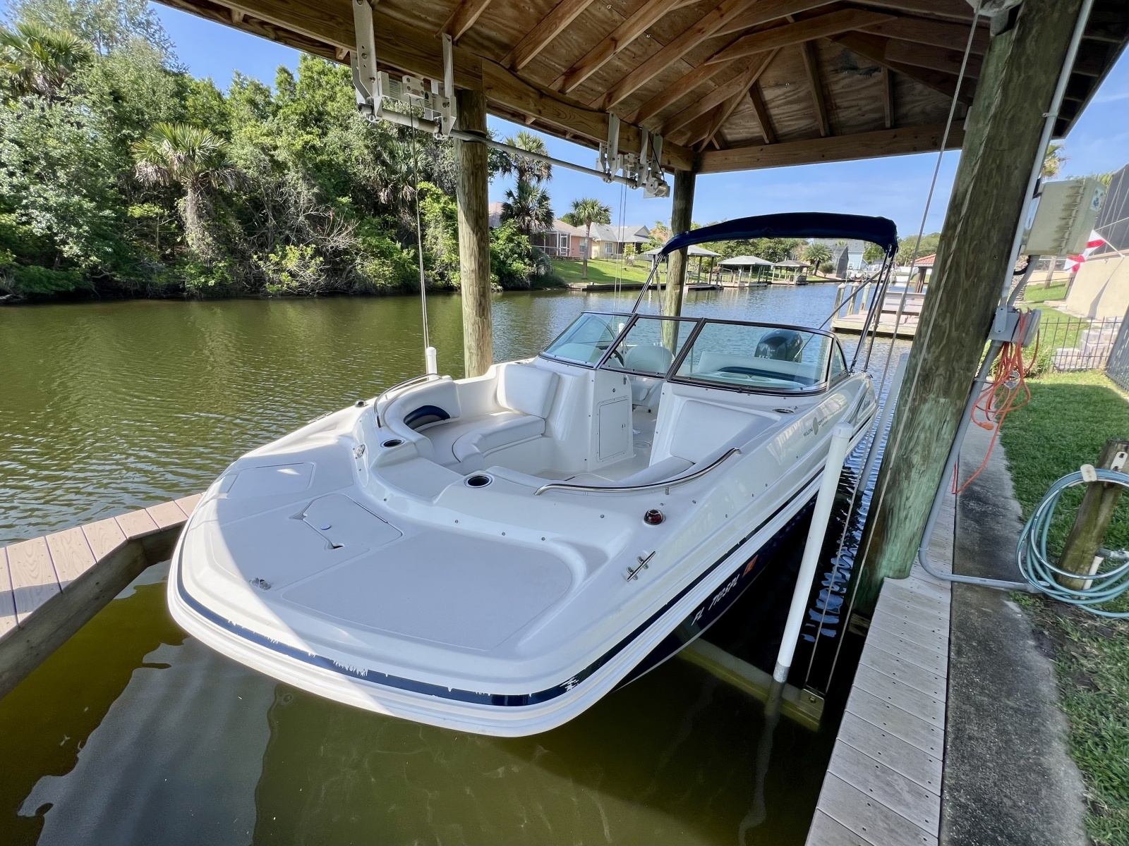 2013 Hurricane SunDeck 187 OB