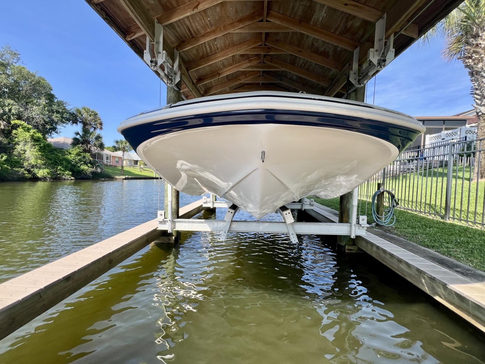 2013 Hurricane SunDeck 187 OB